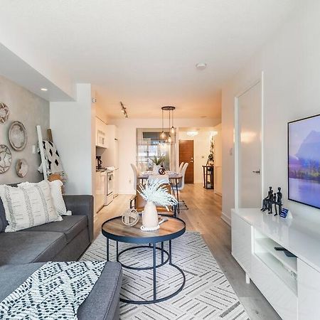 Luxury Suite Downtown Toronto Near Cn Tower Bagian luar foto
