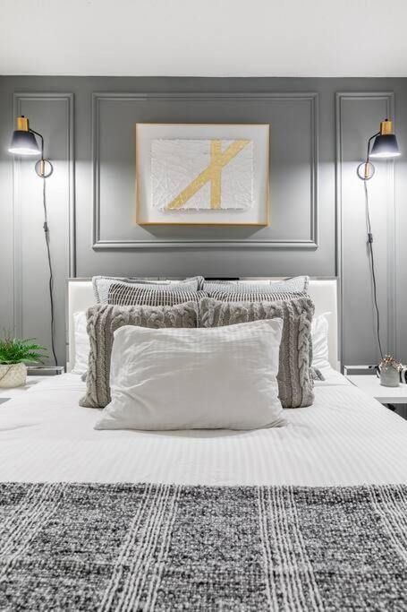Luxury Suite Downtown Toronto Near Cn Tower Bagian luar foto