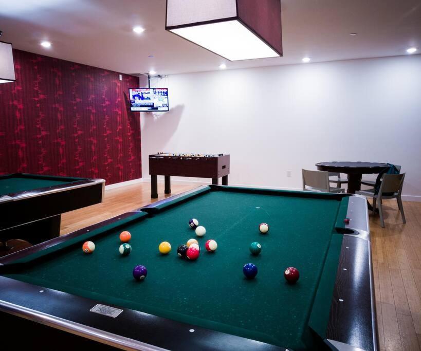 Luxury Suite Downtown Toronto Near Cn Tower Bagian luar foto