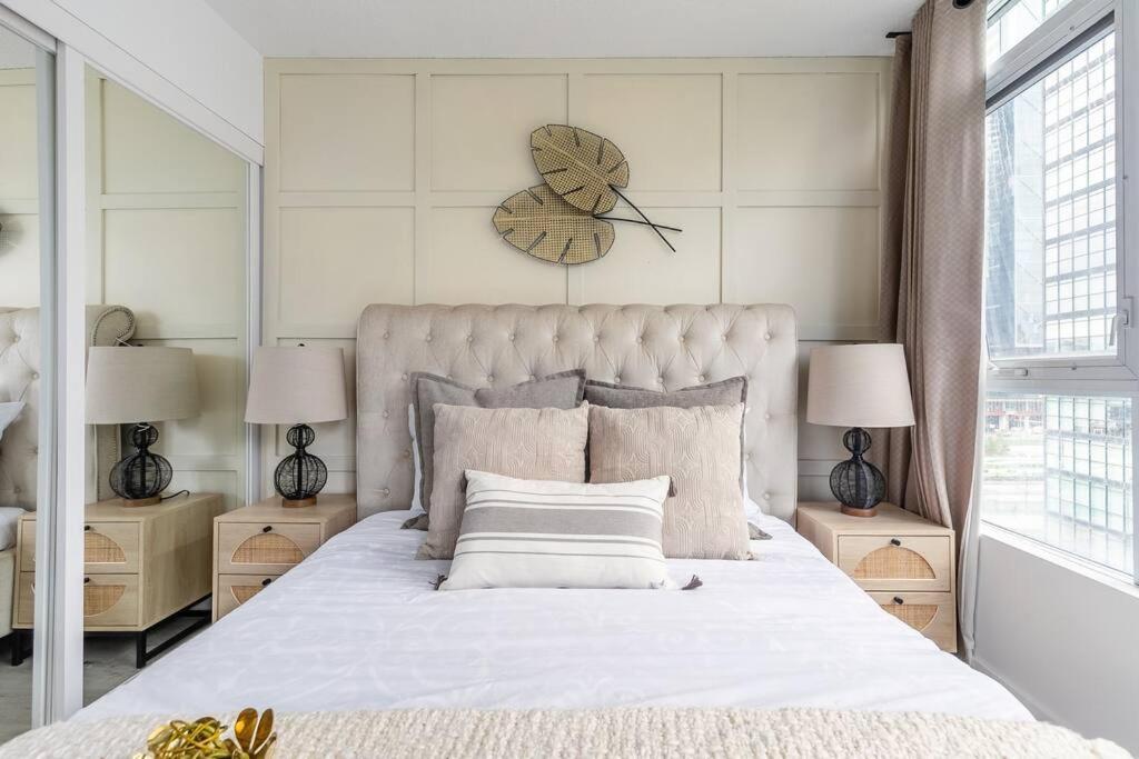 Luxury Suite Downtown Toronto Near Cn Tower Bagian luar foto