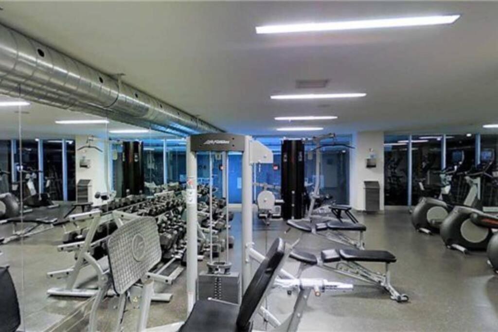 Luxury Suite Downtown Toronto Near Cn Tower Bagian luar foto