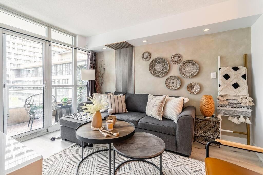 Luxury Suite Downtown Toronto Near Cn Tower Bagian luar foto