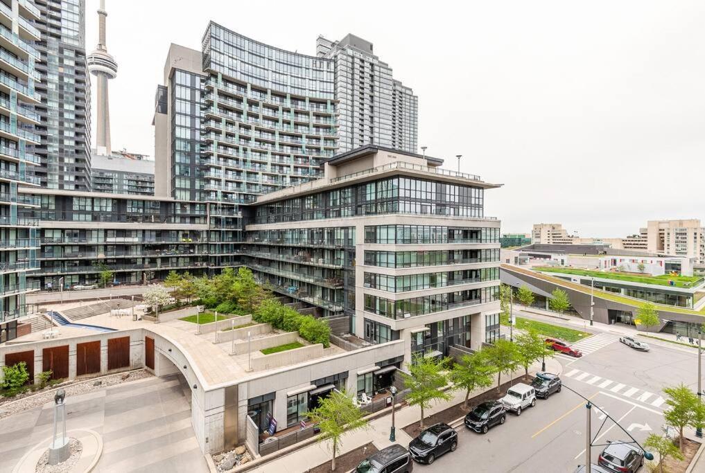 Luxury Suite Downtown Toronto Near Cn Tower Bagian luar foto