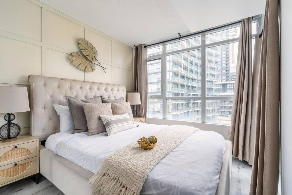 Luxury Suite Downtown Toronto Near Cn Tower Bagian luar foto