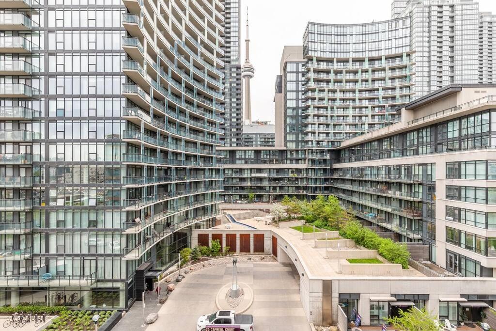 Luxury Suite Downtown Toronto Near Cn Tower Bagian luar foto